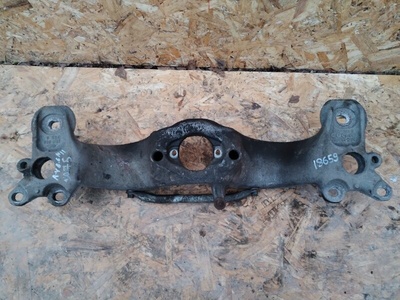 8E0399263R Балка под КПП AUDI A4 B6 2002