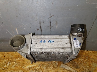 1J0145805B Интеркулер AUDI A3 1999