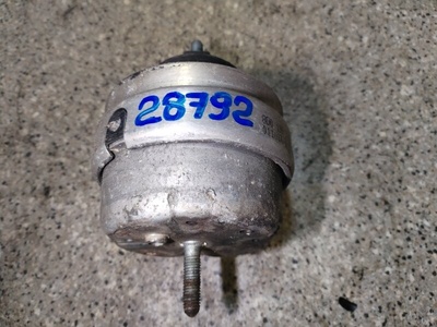 8D0199382L Подушка крепления двигателя AUDI A4 B5 1998
