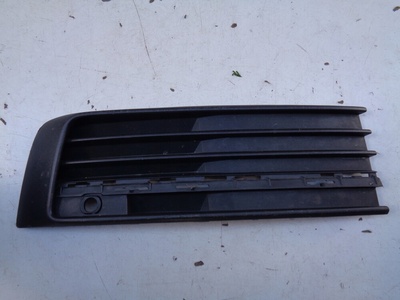 7E5853684 решётка бампера правый volkswagen t6 7e 7e0 15 -