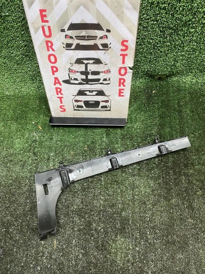 4H0807454C Кронштейн заднего бампера правый на Audi A8 (D4) Audi A8 D4 рестайлинг (2013—2017) 4H2 2015