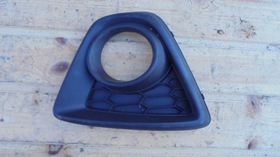 KD5350C11 Решётка в бампер правая Mazda CX 5 2012-2017 Mazda CX 5 2012-2017