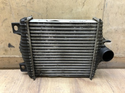LR036432 Интеркулер Land Rover Range Rover IV 2013-2022 Land Rover Range Rover IV 2013-2022