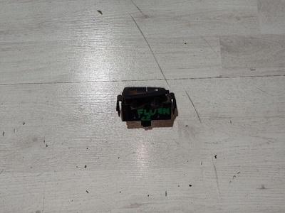 252100502R Кнопка аварийной сигнализации Renault Fluence I (2009—2013) Renault Fluence I (2009—2013) L30R 2013