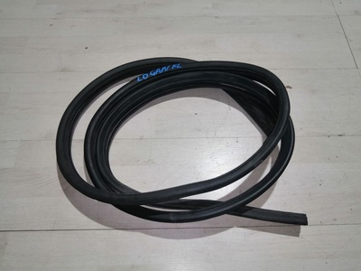 6001547017 Уплотнитель проема двери Renault Logan I (2004—2009) Renault Logan I (2004—2009) 2006