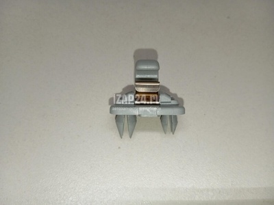 8W0857562ADT4 Кронштейн солнцезащитного козырька VAG A5/S5 (F5) 2017