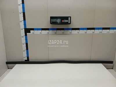 8W0823723A Уплотнитель (внутри) VAG A5/S5 (F5) 2017