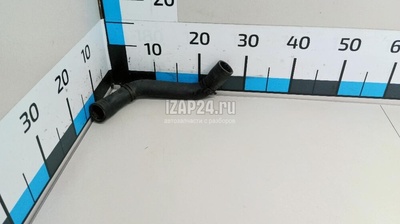 7E0121101B Патрубок радиатора VAG Transporter T6 2015