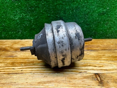8D0199382M Подушка крепления двигателя Volkswagen Passat B5 2001 , 8D0199379J