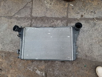 1K0145805G Интеркулер Skoda SuperB 2008