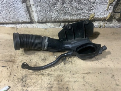 078133357H Воздухозаборник Audi A4 B5 2000
