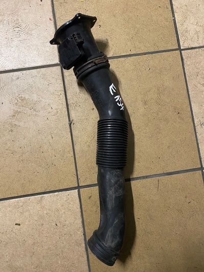 06B129627A passat b5 a4 b5 1.8 трубки впуска воздушный