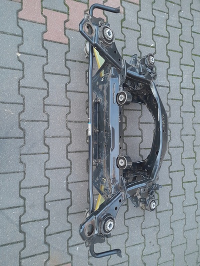 32331539 volvo xc60 ii каретка заднего лава балка