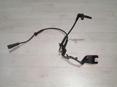 479104225R Датчик ABS Renault Sandero II (2013—2018) Renault Sandero II (2013—2018) 2016