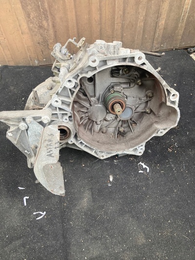Opel astra г zafira а 2.2 бензин кпп 5495775