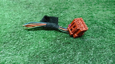 4f0972483b разъем Audi A4 (B8) 2007-2015