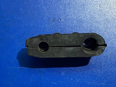 8W0201449B Кронштейн (крепление) Audi A4 B9 2018