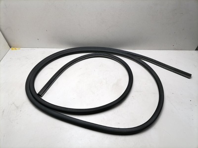 A0007270187 Уплотнитель двери Mercedes A200 W177