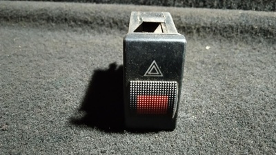 4d0941509a Кнопка аварийной сигнализации Audi A8 1999