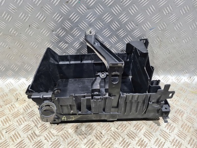 13354420ZAFIRACJ подставка крепление корпус akumulatora opel zafira c astra j