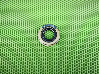 5066446AA сальник хвостовика JEEP GRAND CHEROKEE (WJ) 1999-2004 JEEP GRAND CHEROKEE (WJ) 1999-2004 , Совместимые OEM номера 0,05073564AA,50531,,5072473AA,710461