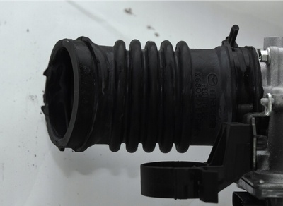 PE0113221 mazda oe трубки провода воздушный