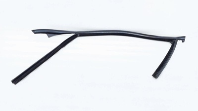 A1667251700 Уплотнитель стекла двери Mercedes-Benz GLE-Class W166 2015 , 1667251700