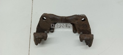 7L6615125A Скоба суппорта переднего VAG Touareg (2002 - 2010)