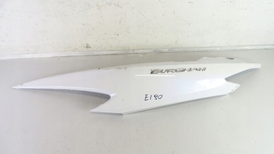 999999689 E190 suzuki burgman an 400 боковое ogon обтекатель zadupek