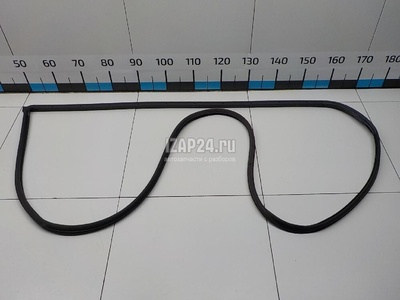 6786212870 Уплотнитель двери Toyota Corolla E12 (2001 - 2007)