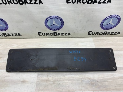 A2038852981 Накладка переднего бампера под номер Mercedes W203 Mercedes W203 C 2000-2007