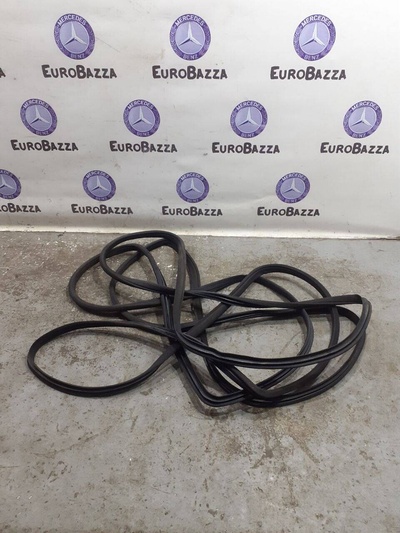 A2116800687 Резиновый уплотнитель проема двери Mercedes W211 Mercedes W211 E 2002-2009
