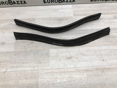 A2036284198 Уплотнитель подкапотный Mercedes W203 Coupe Mercedes W203 C 2000-2007