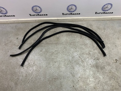 A2196970151 Уплотнитель дверного проема Mercedes W219 Mercedes W219 CLS 2004-2011