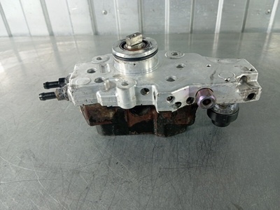 A6460700101 ТНВД Mercedes C-class W203 2004 , A6460700301, 986437364, A6110701401, A6460700301, A6480700001, 0445010143, A6460700401,