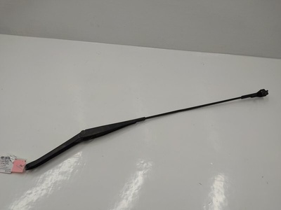 4M5117526CC Щеткодержатель (поводок стеклоочистителя, дворник) Ford Focus II (2005-2011) 2009
