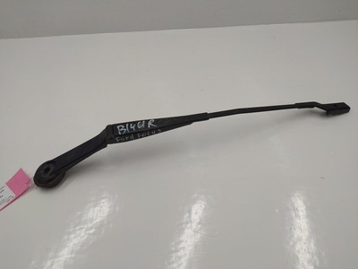 BM5117526BB Щеткодержатель (поводок стеклоочистителя, дворник) Ford Focus III (2011-2014) 2012