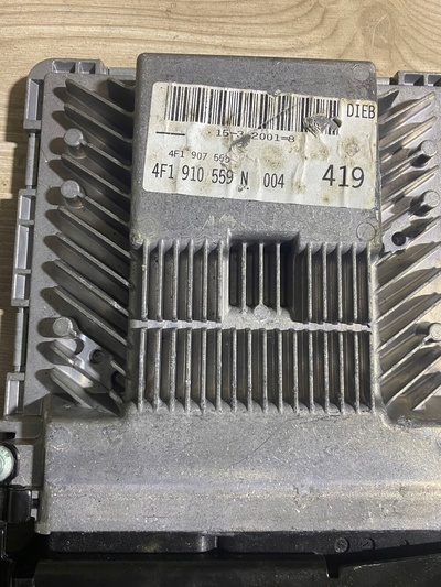 4F1910559N блок управления двигателя audi a6 c6 3.2 fsi