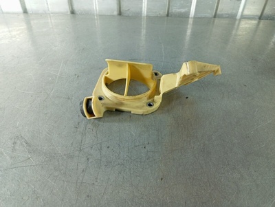 A2761400218 Кронштейн Mercedes C-class W204 2013