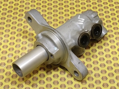460104EH0A Главный тормозной цилиндр Nissan Qashqai J11 2014