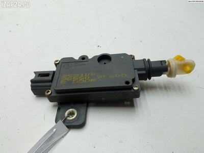 905509F600 Активатор (привод) замка багажника Nissan Primera P11 (1999-2002) 2000