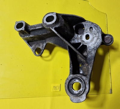 4F0199351QS65.2 Лапа левая крепление двигателя крепление 4f0199351q audi s6 c6 5.2 fsi v10 06 -