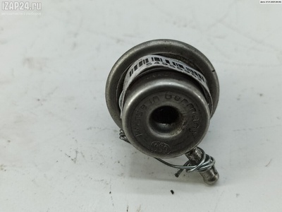 078133534C Регулятор давления топлива Audi A4 B5 (1994-2001) 2000