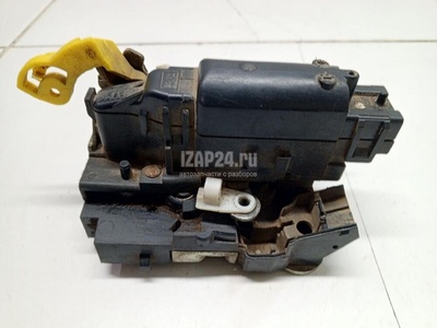 825029501R Замок двери задней правой Renault Duster 2012