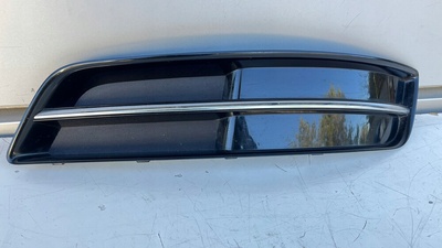 8P0807681T Audi a3 рестайлинг 08 - 12 решётка решетка радиатора бампера левая