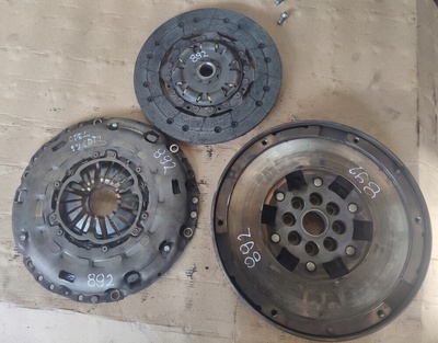1.7CDTI Opel astra j мокко колесо двухмассовый 55565893 датчик диск 892