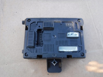 8200652284B блок блок управления bcm renault clio iii 8200652284 - b