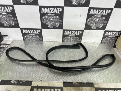 82140L2000 УПЛОТНИТЕЛЬ НА ДВЕРЬ KIA K5 DL3 2020
