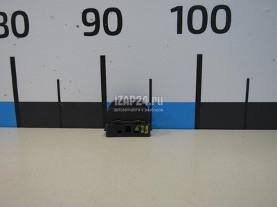 684920647R Заглушка Renault Sandero 2014