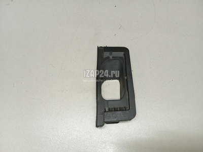 8W0819143B Уплотнитель (внутри) VAG A5/S5 (F5) 2017